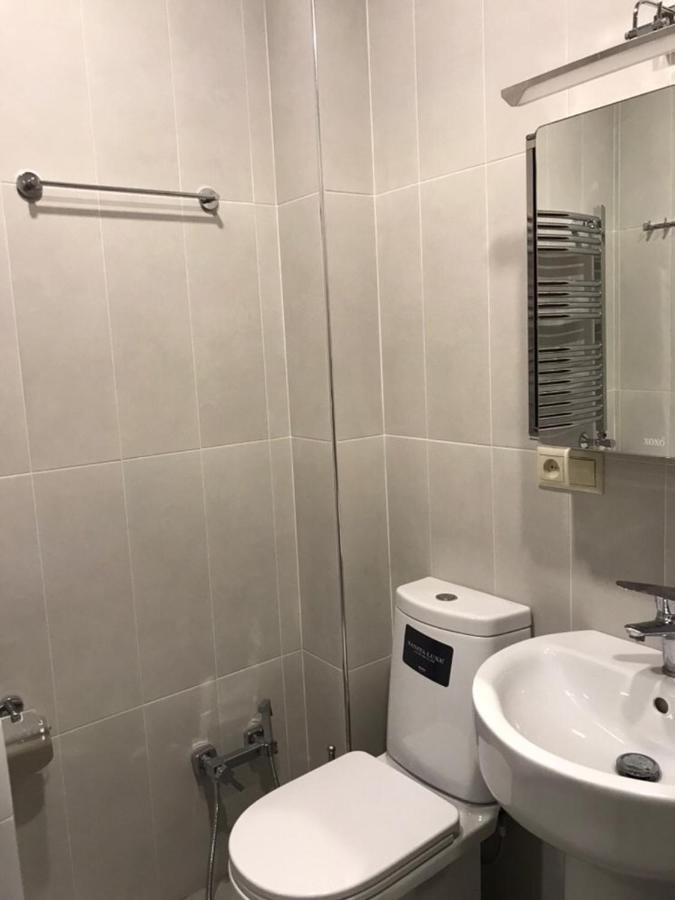 Квартира около станции метро с балконами Ереван Экстерьер фото